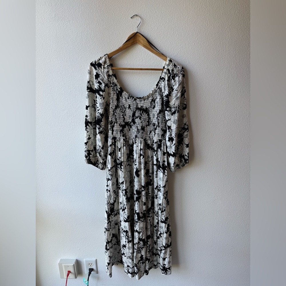 Black and White Floral Print Dress